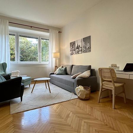 Apartman S Balkonem U Parku & 15 Minut Do Centra برنو المظهر الخارجي الصورة
